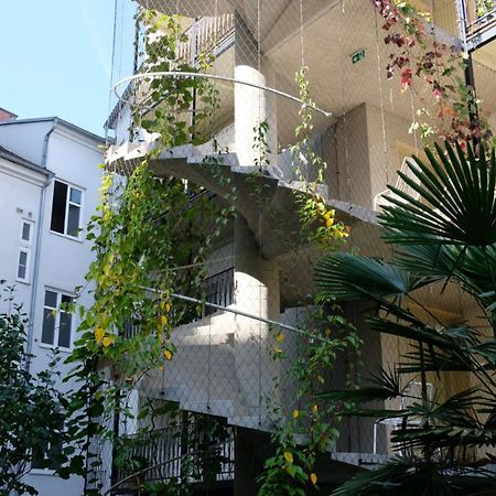 Stilvoll Und Luftig Im Herzen Von Линц Екстериор снимка